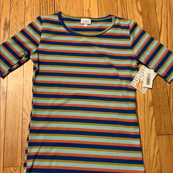 ❤️ 2 for $20 ❤️ Lularoe Gigi striped shirt - Picture 1 of 2